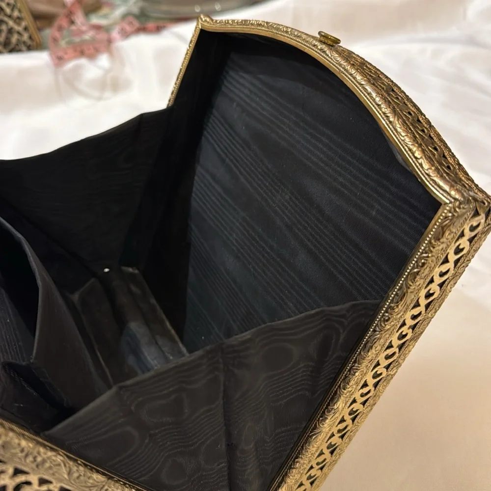 Vintage 1950’s Filigree Metal & Needlepoint Handbag Purse - Picture 15 of 17